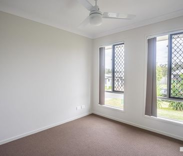 Perfect Karalee Home on a Quiet Street! - Photo 6