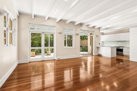 5 Simpson Street, Bondi Beach - Photo 2