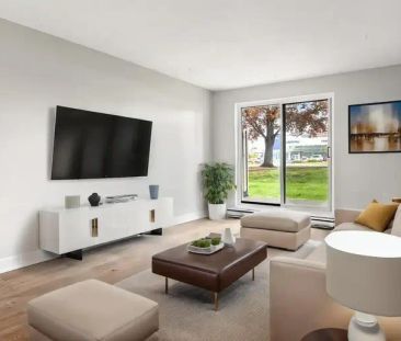 Elgin | 286 Queen Mary Road, Kingston - Photo 1