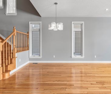 516 Carina Crescent - Photo 2