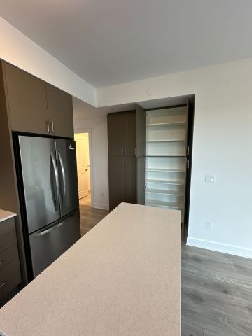 For Lease - 3240 William Coltson Avenue Unit# 431, Oakville, Ontario - Photo 2