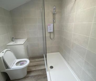 6 bedroom private hall to rent - Photo 5