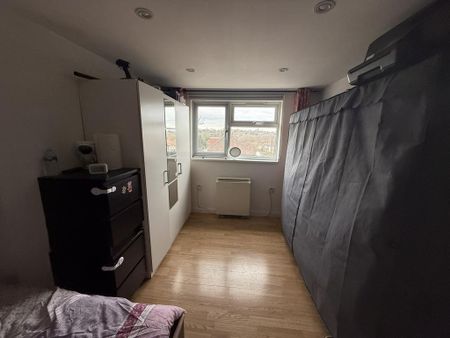 1 bedroom flat to rent - Photo 4