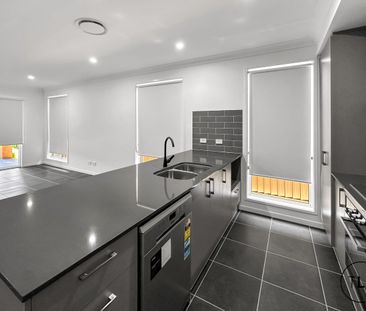 Spacious Family Home - Photo 6