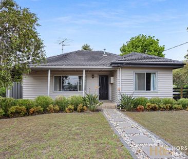 Stylish Family Home in Horsham - Photo 1