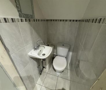 3 bedroom semi-detached house to rent - Photo 6