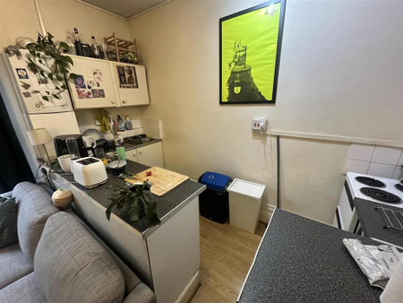 1 bedroom flat to rent - Photo 3