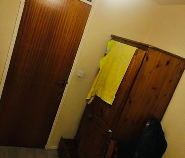 Room in a Shared House, Almond Croft, B42 - Photo 3