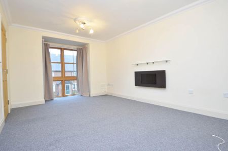 4 bedroom townhouse to rent - Photo 2