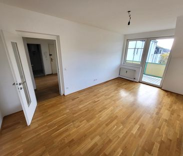 Schöne Dachgeschoss Wohnung - Photo 5