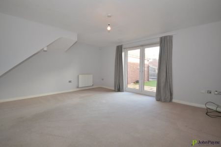 Surrey Drive, Stoke Village, Coventry, West Midlands, CV3 1PL - Photo 2