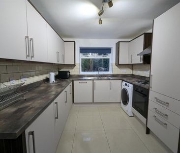 Room in a Shared House, Beeston Road, NG7 - Photo 2