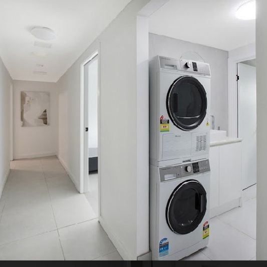 Lovely renoavted room for rent in Apartment - Photo 1