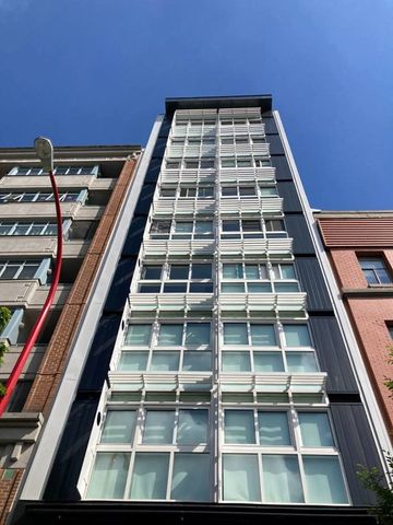 1 bd Condo for Rent in Vancouver, BC - Photo 2