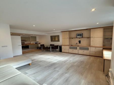 1beds Flat - Photo 3