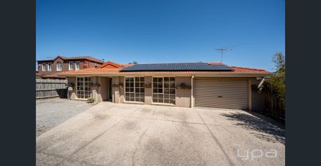 Spacious Family Home in Prime Hoppers Crossing Location - Photo 5