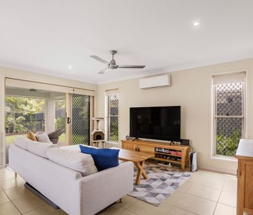 Spacious Family Living in the Heart of Birtinya! - Photo 4