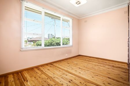 Air-Conditioned Four-Bedroom Family Home with Two Living Areas, Single Carport and Tandem Garage! - Photo 4