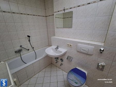 günstige 2 Zimmer Wohnung mit Aufzug im Haus und EBK - Photo 5