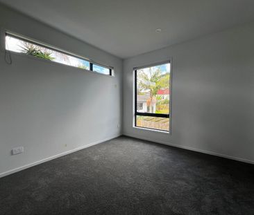 1 year old 2 bedroom 2.5 bathroom on Divich - Photo 4