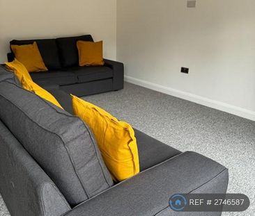 1 bedroom in a house share to rent - Photo 1