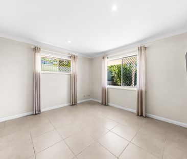 Newly Refurbished Family Home! Large Shed & Additional Utility Rooms! - Photo 3