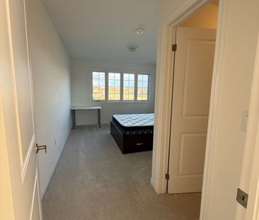 For Lease - 23 Summer Breeze Drive, Quinte West, Ontario - Photo 5