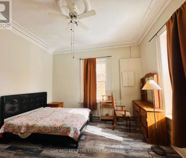 416 SIMCOE STREET - Photo 2