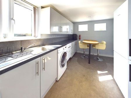 1 bedroom detached house to rent - Photo 5