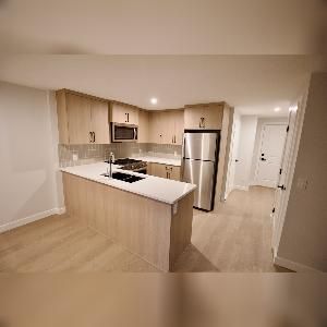 Orchards 1 Bed 1 Bath Suite SW Edmonton For Rent - Photo 2