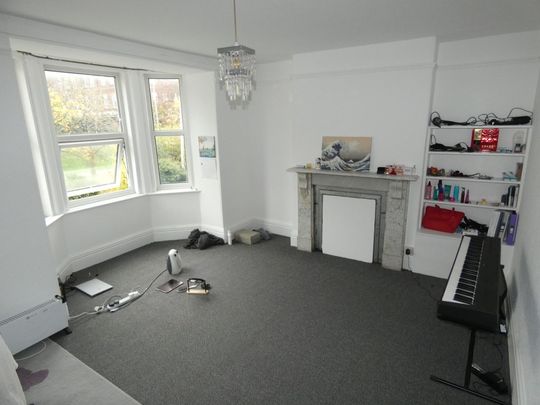 1 bed Apartment - To Let - Photo 1