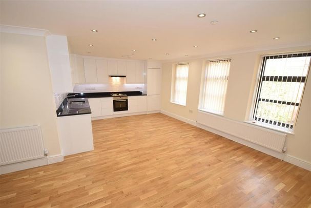 2 bedroom flat to rent - Photo 1