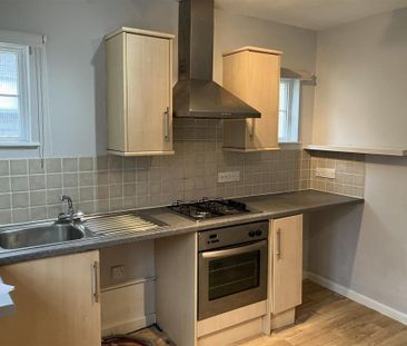 The Square, Wiveliscombe - Photo 2