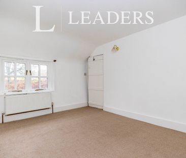 2 bedroom house to rent Guildford Lane Cottages, Guildford Lane, Gu... - Photo 1