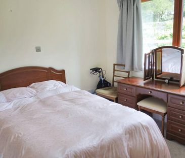 1 bedroom retirement property to rent - Photo 2