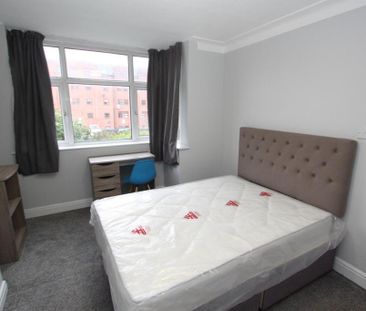 1 bedroom in a house share to rent - Photo 1