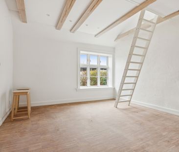 Fully Renovated House with Loft Rooms – Kollundvej, 2770 Kastrup - Photo 2