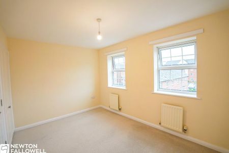 3 bedroom terraced house to rent - Photo 5