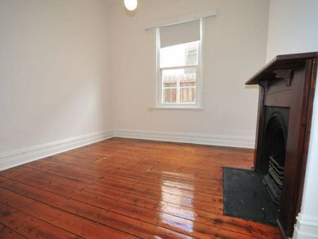 BRILLIANTLY LOCATED!! - Photo 4