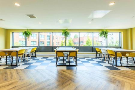 1 bedroom in a flat share to rent - Photo 5