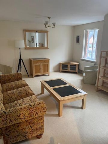 2 bedroom flat to rent - Photo 2