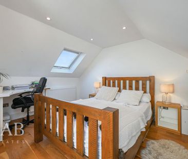 4 bedroom end of terrace house to rent - Photo 5