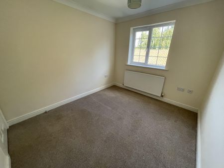 Carisbrooke Way, Div[Itemprop='Addresslocality'] - Photo 3