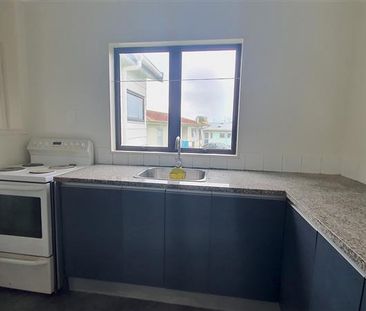 Updated 3 Bedroom House - Photo 5