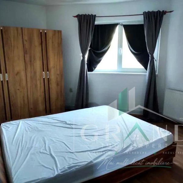 Casa individuala de inchiriat | 3 camere | Curte | Terasa | Garaj | Gazon | Jucu - Fotografie 1