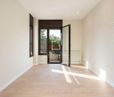 Excellent 4 Bedroom apartment for rent in Turó Park, Barcelona - Photo 4