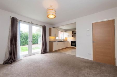 11 Beechill Road, Belfast, BT8 7PT - Photo 2