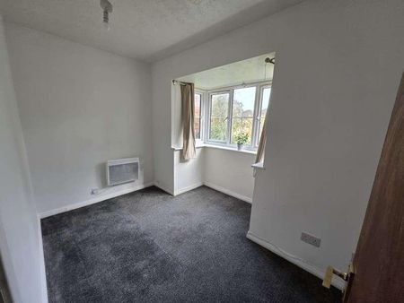 Tennyson Close, Enfield, EN3 - Photo 2