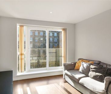 Bromyard Avenue - Photo 3