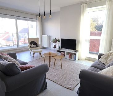 Appartement te huur in Roeselare voor € 750 met 2 slaapkamers - Photo 2